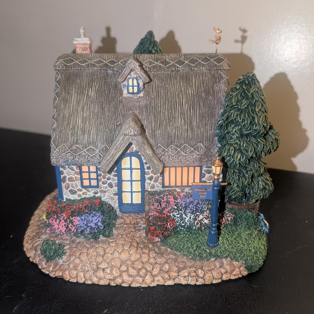 Thomas Kinkade Cottage Accent in Blue, Green, Brown, Tan